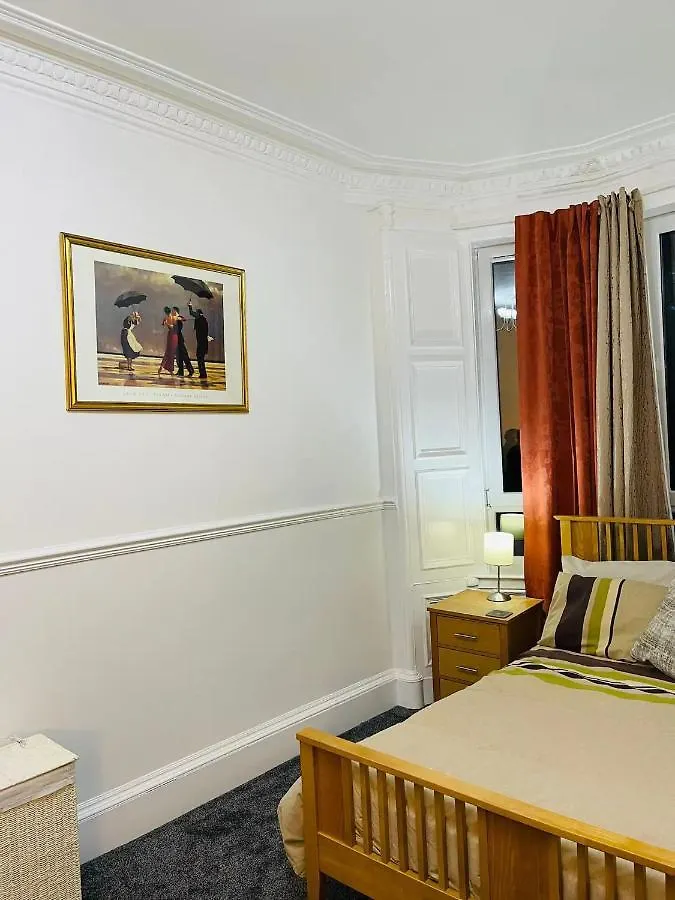 Lovely 2-Bedroom Flat In Centre Edinburgh 0*,  United Kingdom